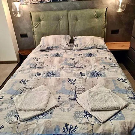 Апартамент арт център Варна