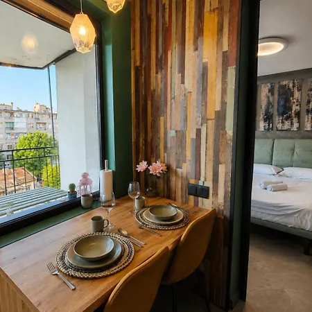Art Center With Parking Apartment Varna